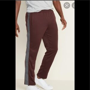 NEW - OLD NAVY GO-DRY TAPERED SNAP SIDE PANTS/ L